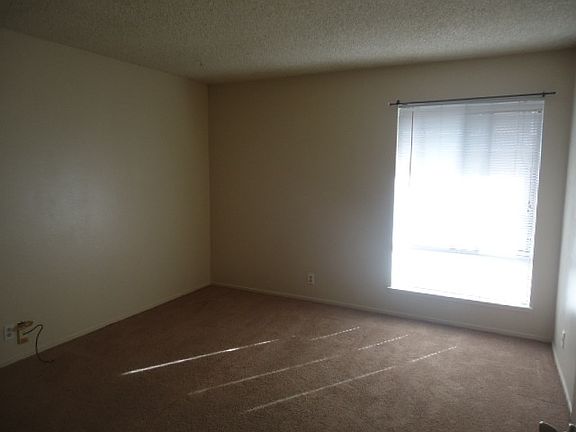 3rd image of 2468 Larkspur Ln APT 358