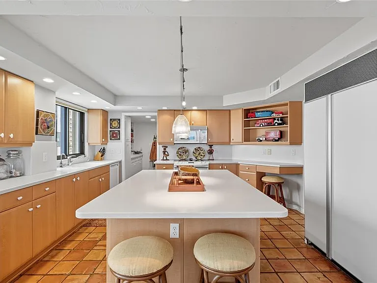 97 Sunset Dr #501 — Photo 18