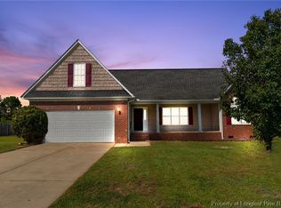 134 Wallflower Rd, Raeford, NC 28376