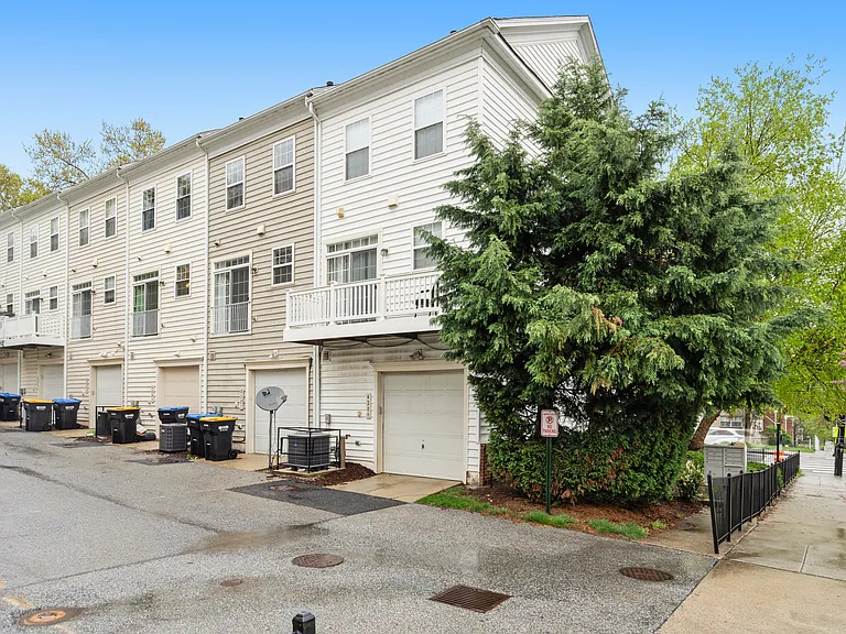 4285 S Capitol St SW — Photo 19