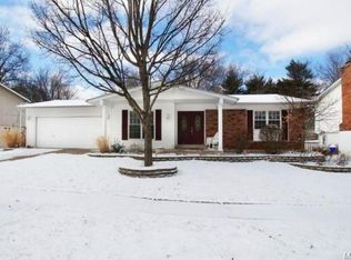 871 Oklahoma Ave, Ballwin, MO 63021