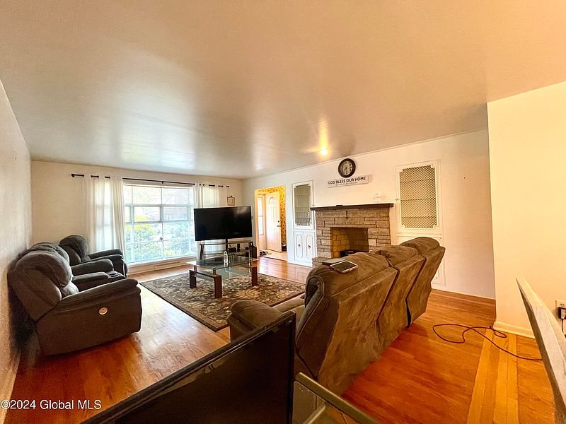 5th image of 768 New Scotland Avenue