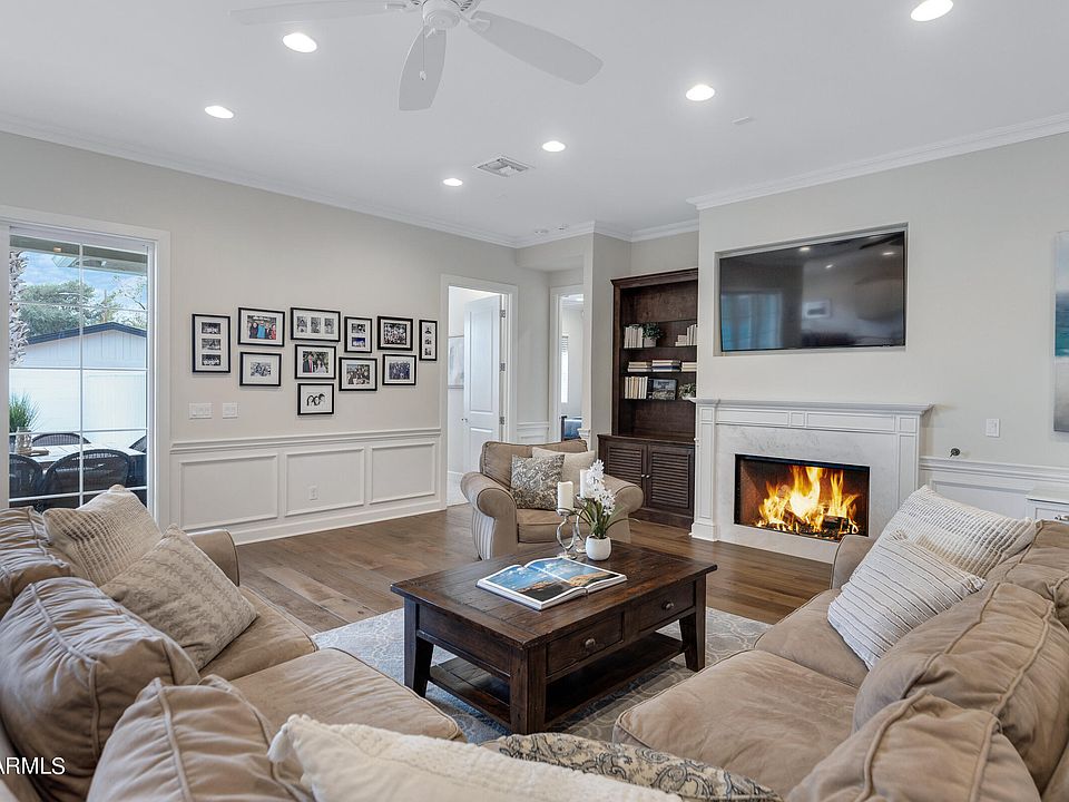 1st image of 4125 E GLENROSA Avenue