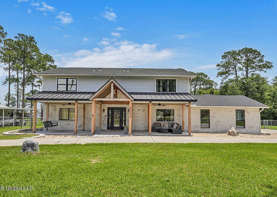 1st image of 6002 Vista Cir