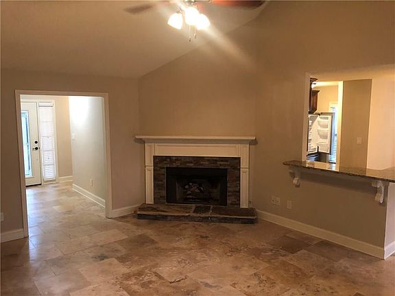 3rd image of 3704 Broken Arrow Ln
