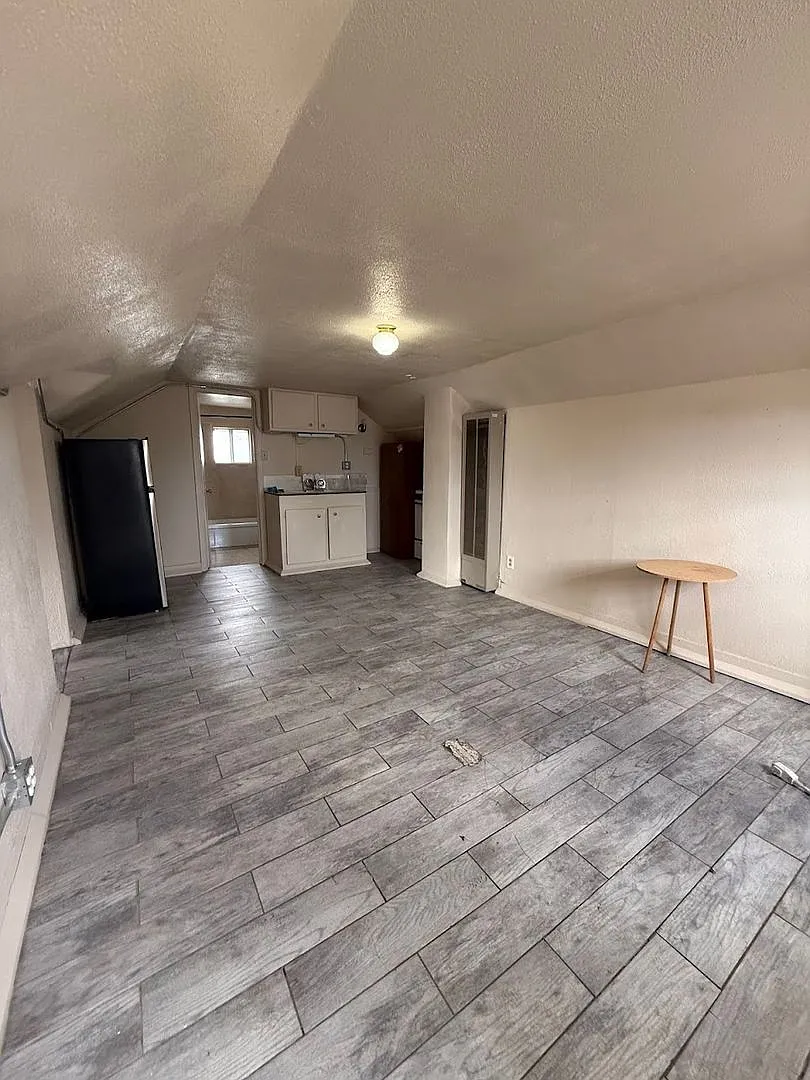 1312 New York Unit 4 — Photo 3