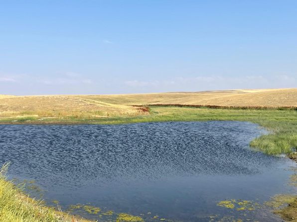 1300 Road E, Chester, MT 59522