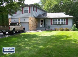 1641 Raffel Rd, Woodstock, IL 60098