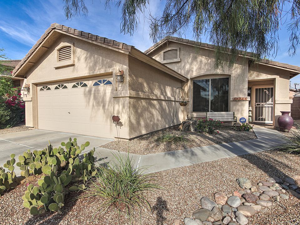 1st image of 31118 N Claridge Cir