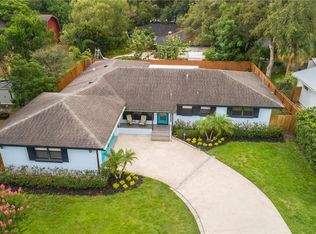 390 Hickory Dr, Maitland, FL 32751