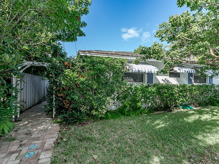 751 Hibiscus Ave #A — Photo 42