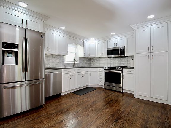 3rd image of 2624 Herkimer St Floor 2