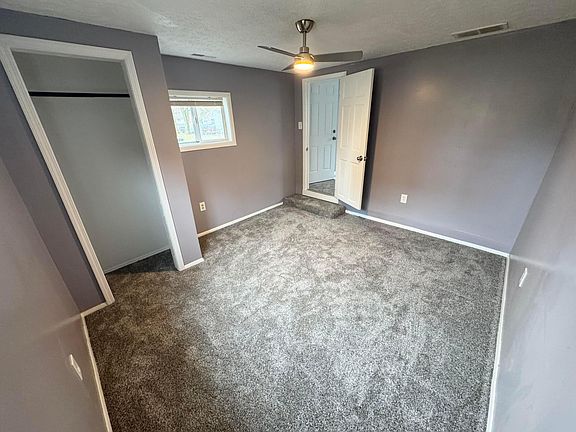 5th image of 6156 Roselawn Ave