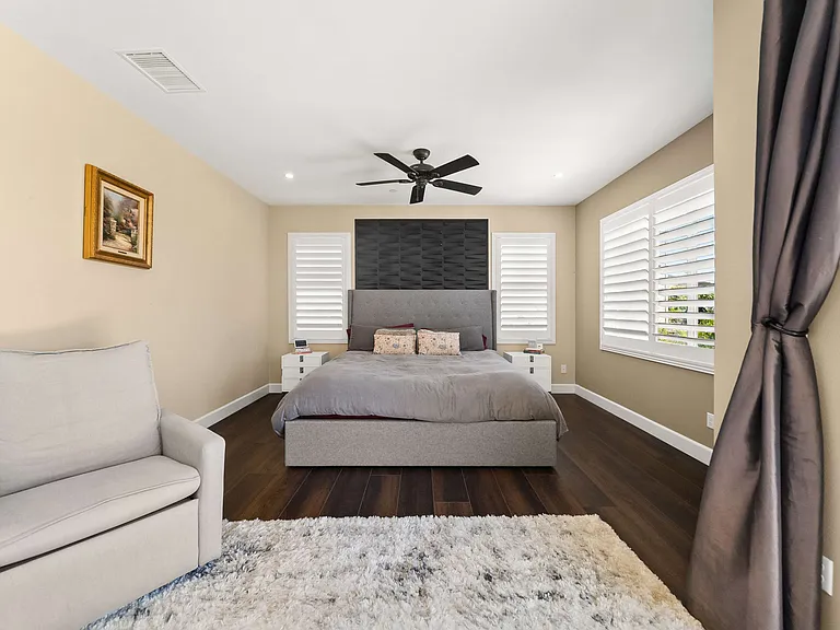 972 Tucana Dr — Photo 33