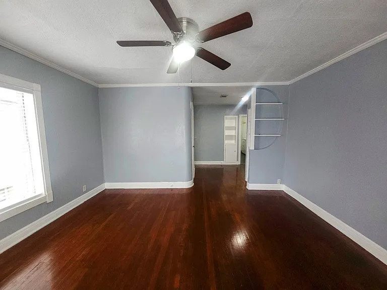 1904 W Main St #4 — Photo 7