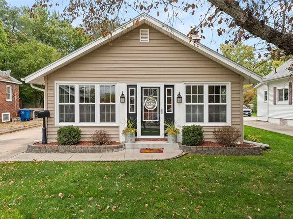 1207 Emma Ave, Des Moines, IA 50315