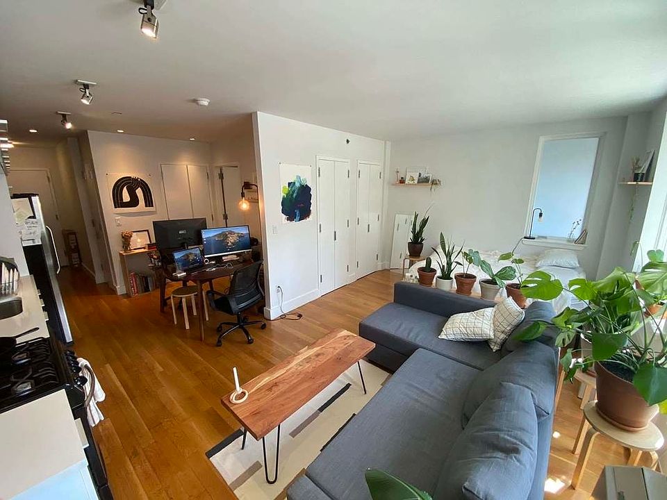 1st image of 387 Franklin Ave #2