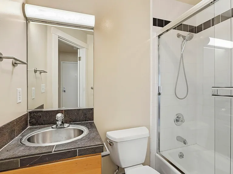 631 Divisadero St #301 — Photo 17