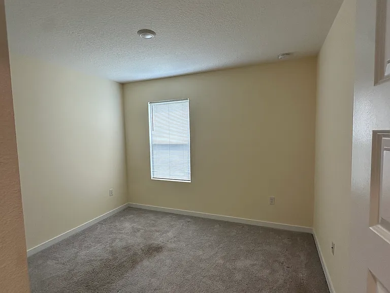 412 Chayne Pl — Photo 10