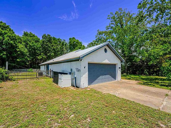 5th image of 3870 Bay Wind Dr