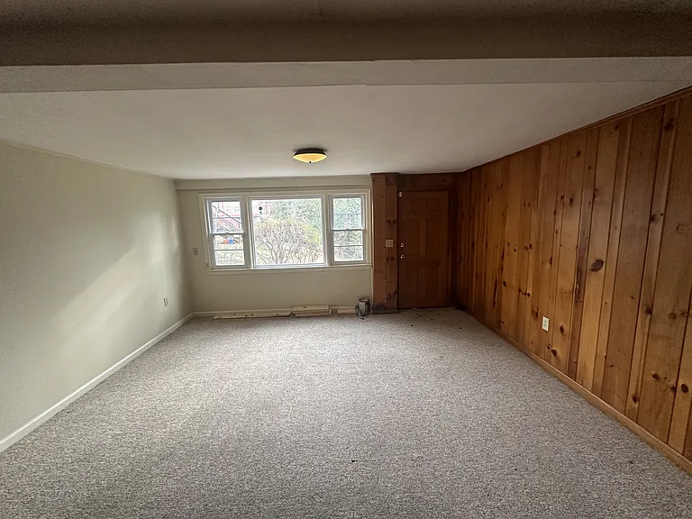 141 Dublin Ct — Photo 20