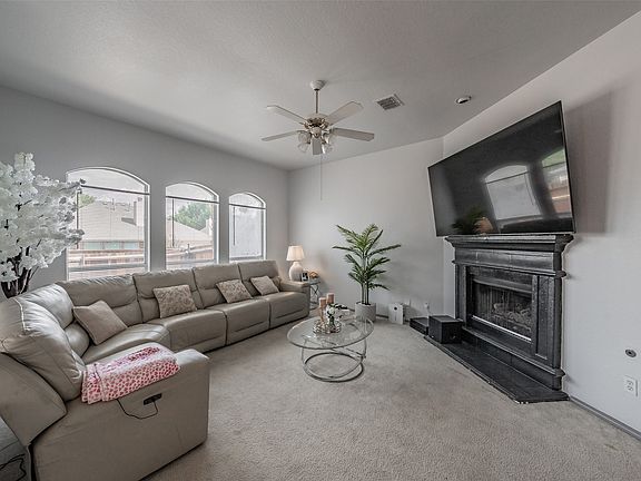 5th image of 4820 Thames Dr