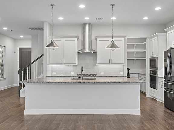 oversized island with seating for 5-6