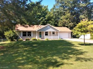 1655 Helen Dr, Norton Shores, MI 49441