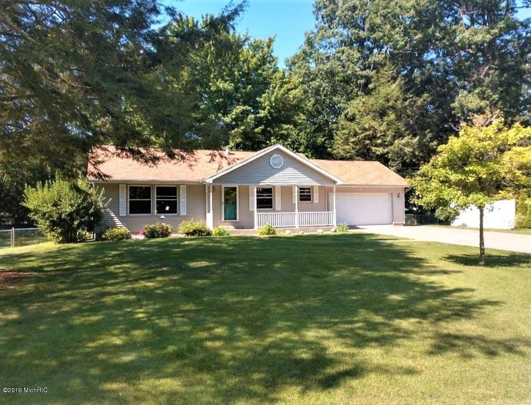 1655 Helen Dr photo 1