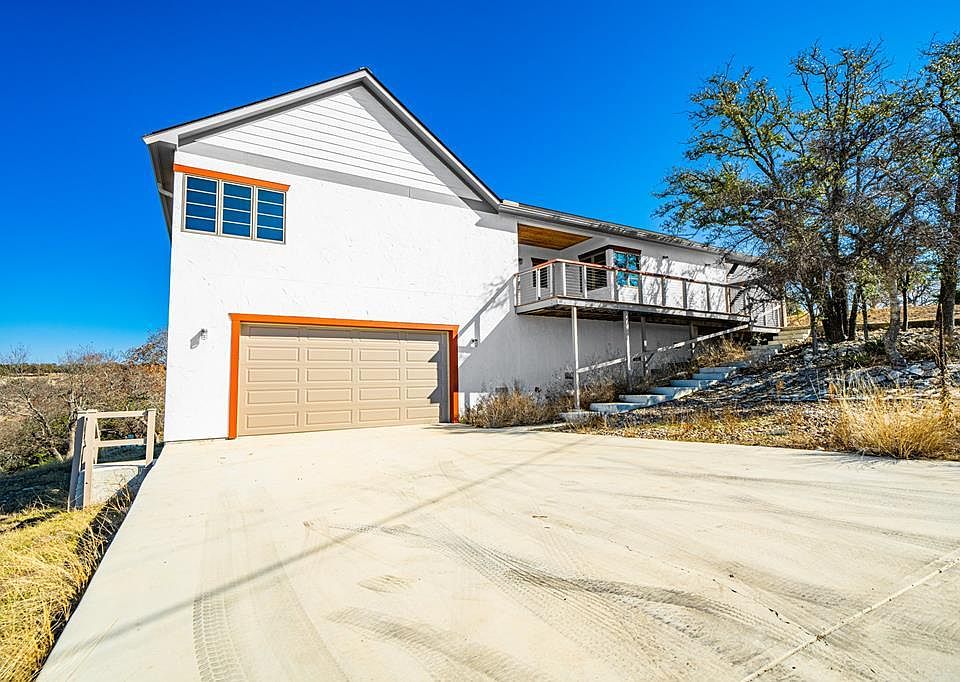 1st image of 410 Sumack Dr