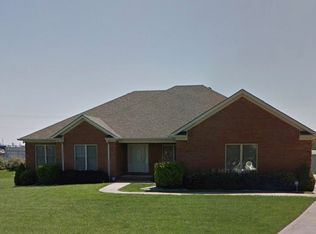 989 W Count Fleet Cir, Danville, KY 40422