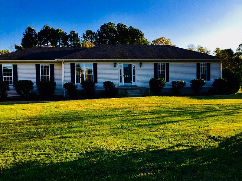 1st image of 301 Lynnford Dr