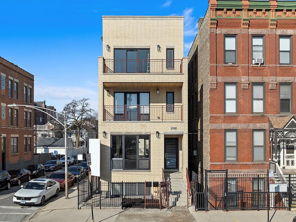 1st image of 1300 N Cleaver St #1