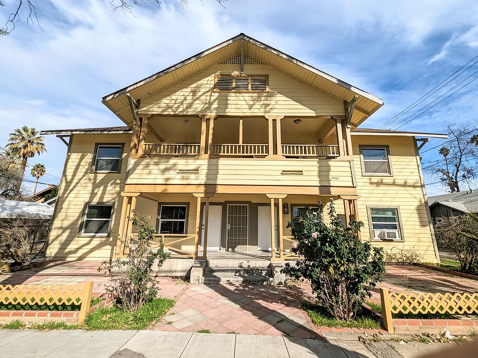 Front of building. Unit #4 is the top right unit.