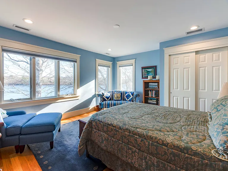 22 Wolf Swamp Ln — Photo 16