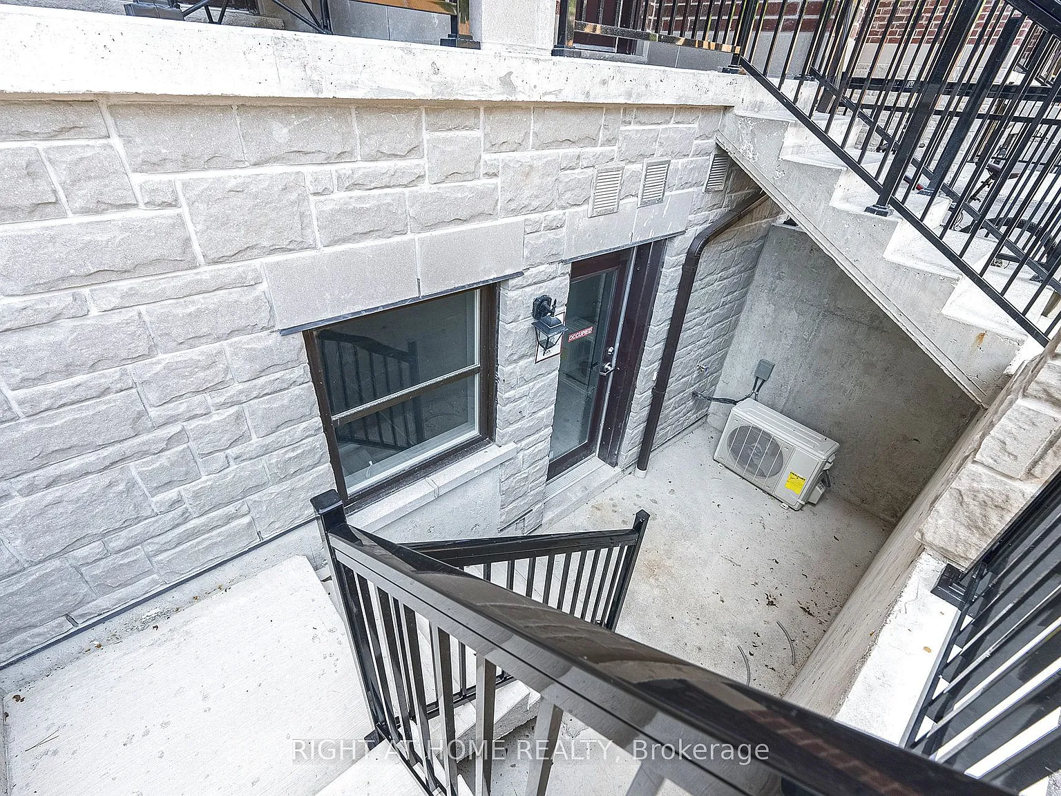 2 bed, $2,000 — Photo 3