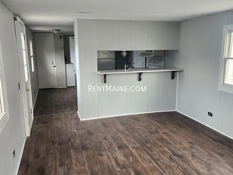 681 Main Rd N #4 — Photo 11