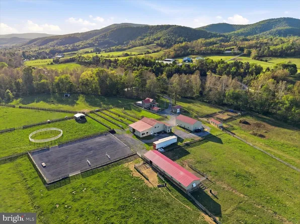 15095 Little Dry River Rd, Fulks Run, VA 22830