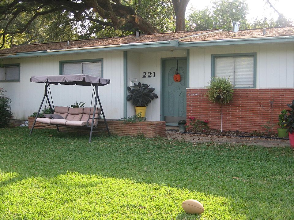 2nd image of 221 Caladium St