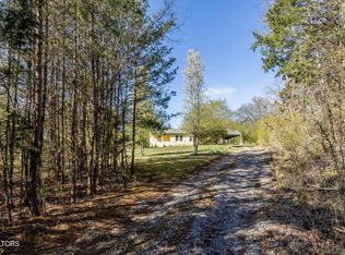 4009 Foxhills Dr, Louisville, TN 37777