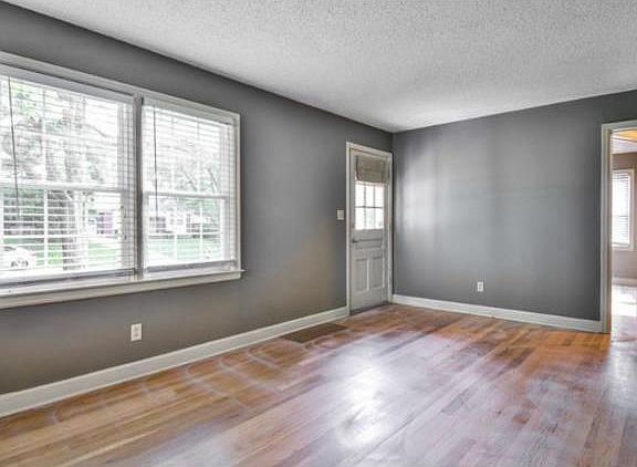 3rd image of 17 W Pocahontas Ln