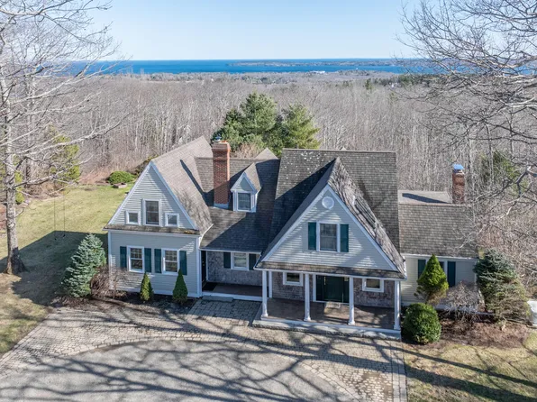 8 Little Bear Lane, Rockport, ME 04856