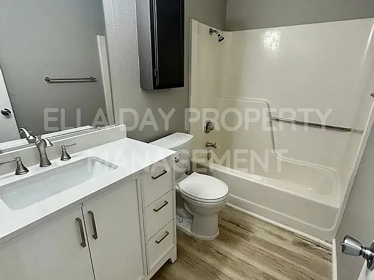 9118 E Funston St #B-1 — Photo 7