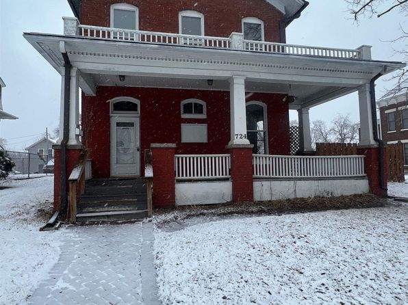 724 W 8th St, Davenport, IA 52802
