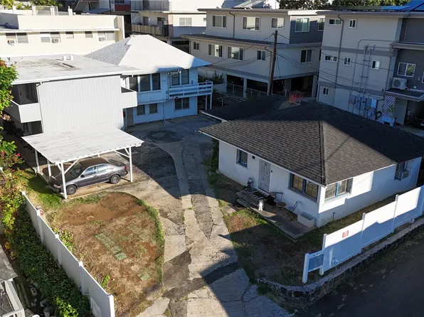 1044 Green St APT A, Honolulu, HI 96822
