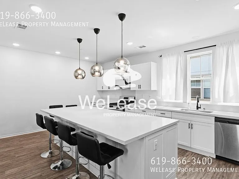 5300 Calle Rockfish #2 — Photo 2