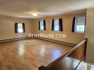5 1/2 Hudson St, Bangor, ME 04401