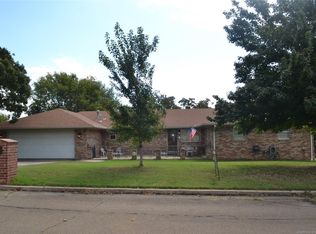 153 Lakeview Dr, Mannford, OK 74044