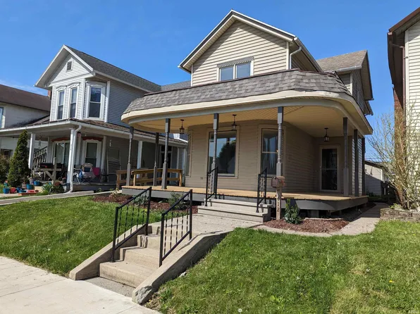 412 S Randolph St, Garrett, IN 46738