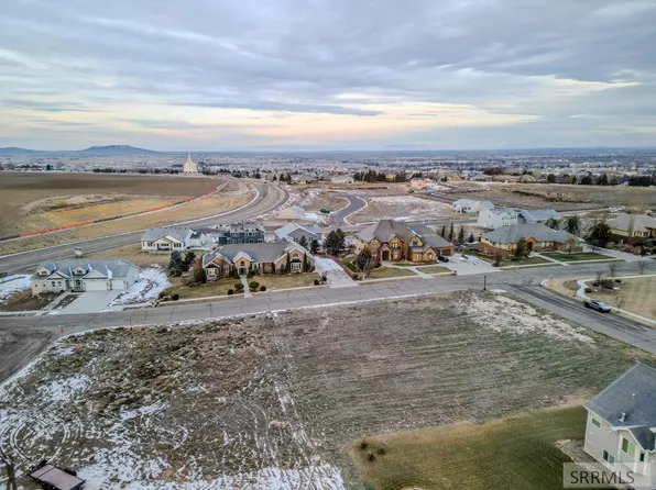 590 Wheatland Dr, Rexburg, ID 83440